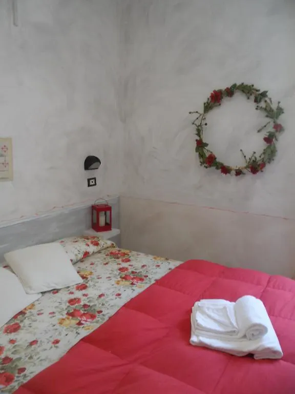 L'Antico Borgo Elena Noli Hotel