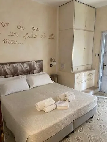 L'Antico Borgo Elena Noli Hotel