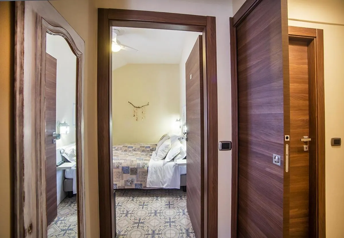 Hotel L'Antico Borgo Elena Noli