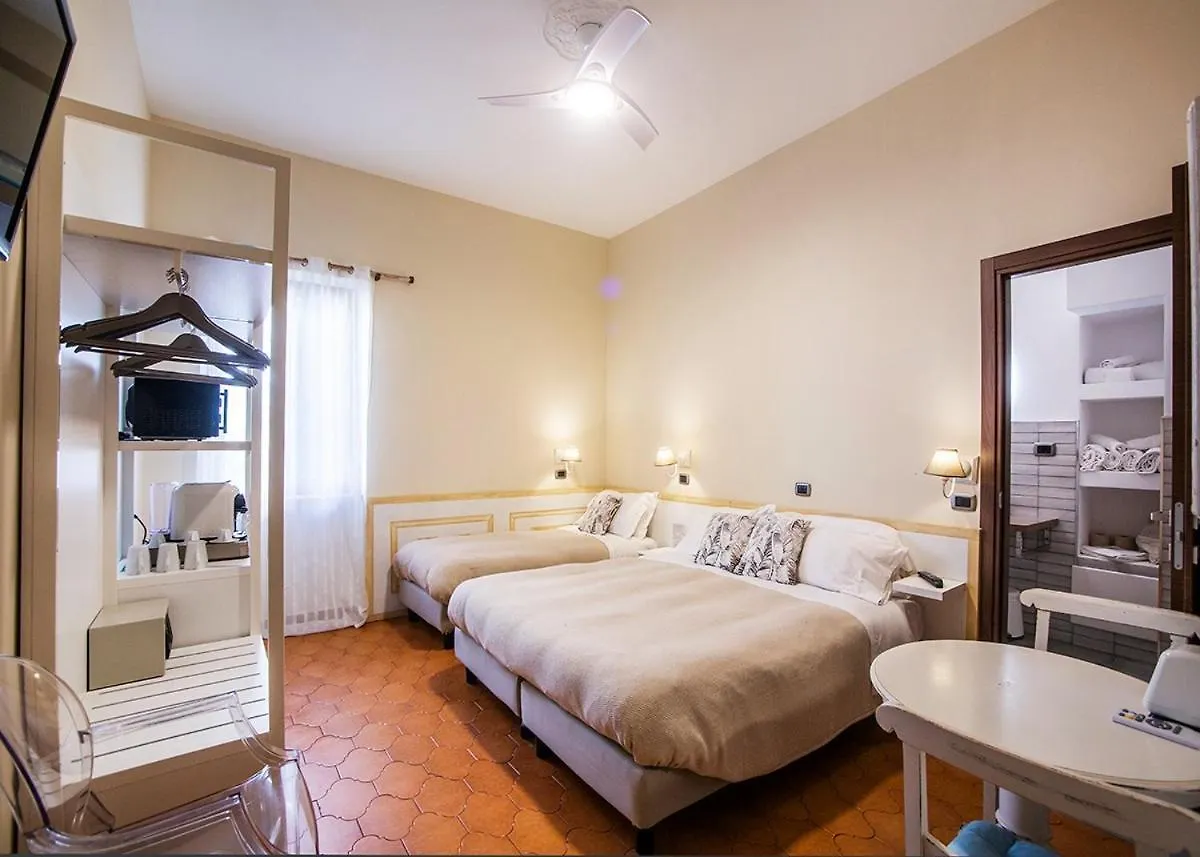L'Antico Borgo Elena Noli Ξενοδοχείο